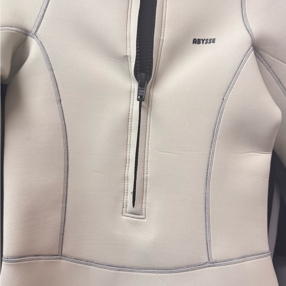 Abysse Pearl wetsuit - Picture 4 of 5